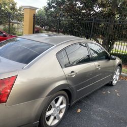 2004 Nissan Maxima