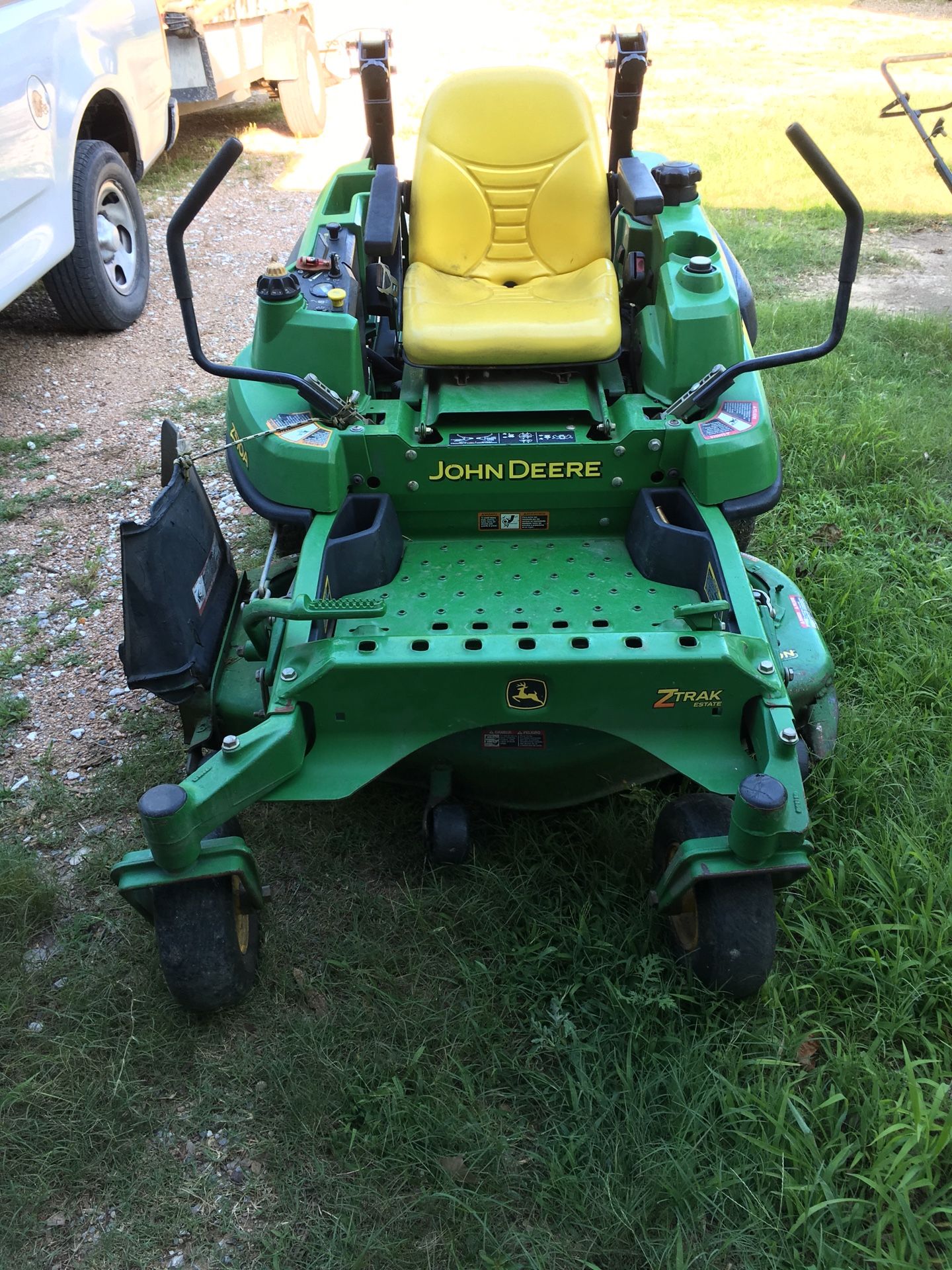 JOHN DEER TRACTOR 48