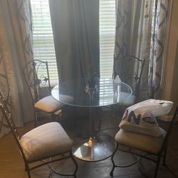 4 Dining Chairs