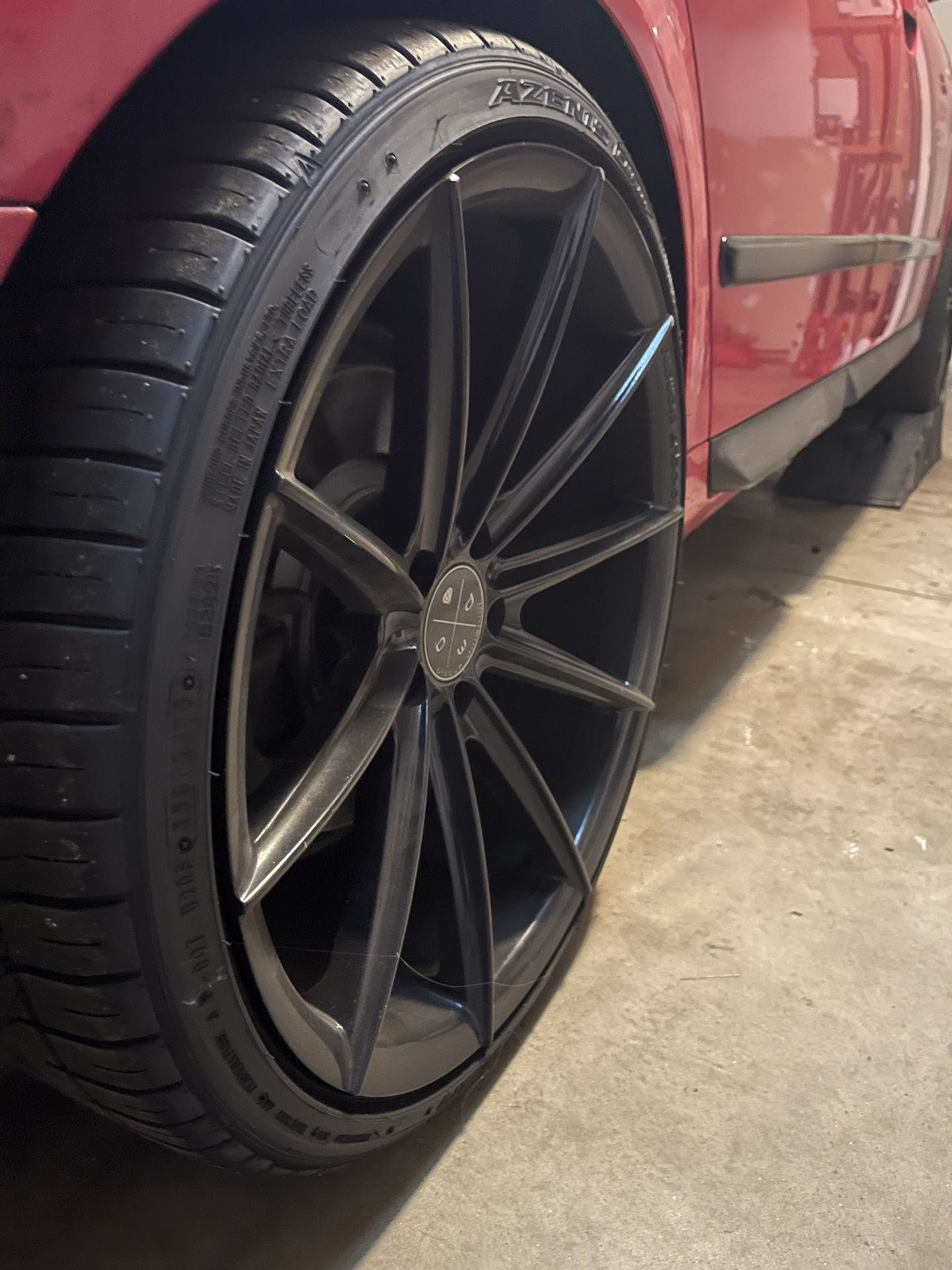 Asombro capa ética 255 30 19 rear tires 235 35 19 front tires for Sale in Anaheim, CA - OfferUp