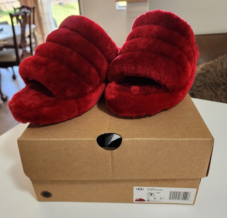 Ugg Slides
