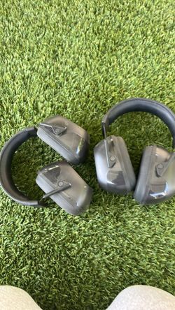 Honeywell Howard Leight ™ VS130 Earmuff $30 both or $20 each