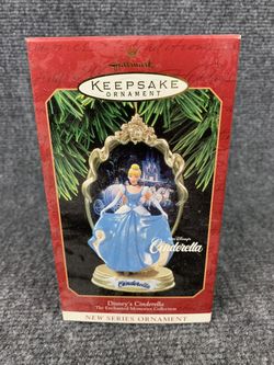 Disney's Cinderella - Hallmark Christmas ORNAMENT 1997 -