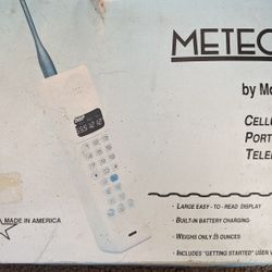 Rare Vintage Meteor By Motorola Cellular Portable Cordless  Telephone 88005 Good Movie Prop. Battery Doesn't Charge, Antenna Was Runber And Dry Rotted