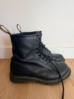 Doc Martin women’s 9