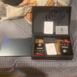 zephyruhs M15 Gaming Laptop 2070 Max Q 240hz