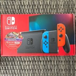 Nintendo Switch™ Mario Kart™ 8 Deluxe Bundle (Full Game Download + 3 Mo. Nintendo Switch Online Membership Included)