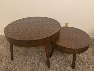 Round Nesting Coffee Table Set – Honeycomb Top