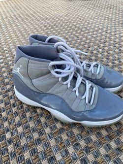 Men’s Shoes Nikes/Jordans size 12