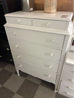 6 Drawer White Chest