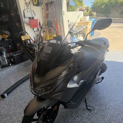 2019 Honda PCX(500 Miles)