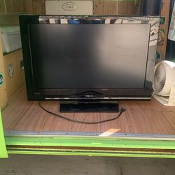32 Inch TV