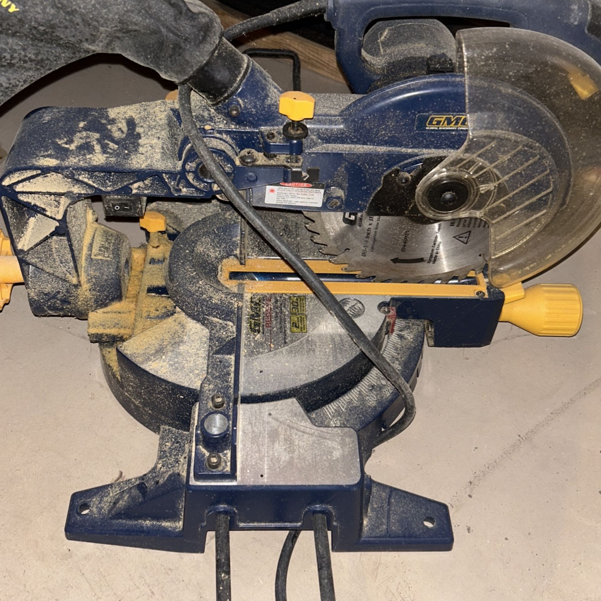 Compound Miter Saw 