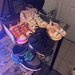 Bundle Of 5 Shoes For $ 75
