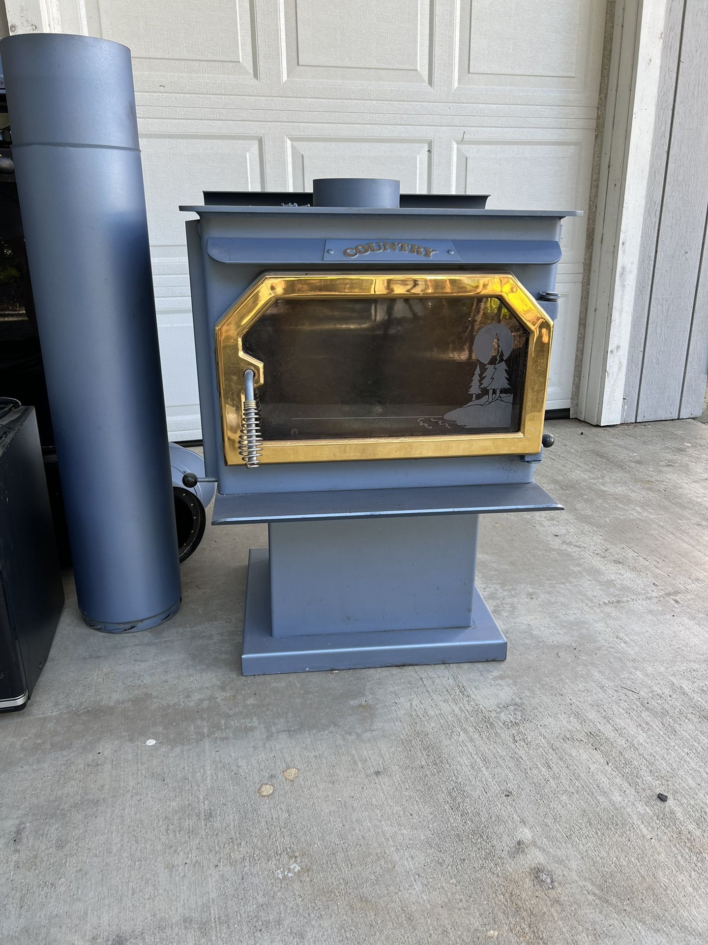 Certified Wood Stove with Chimney 