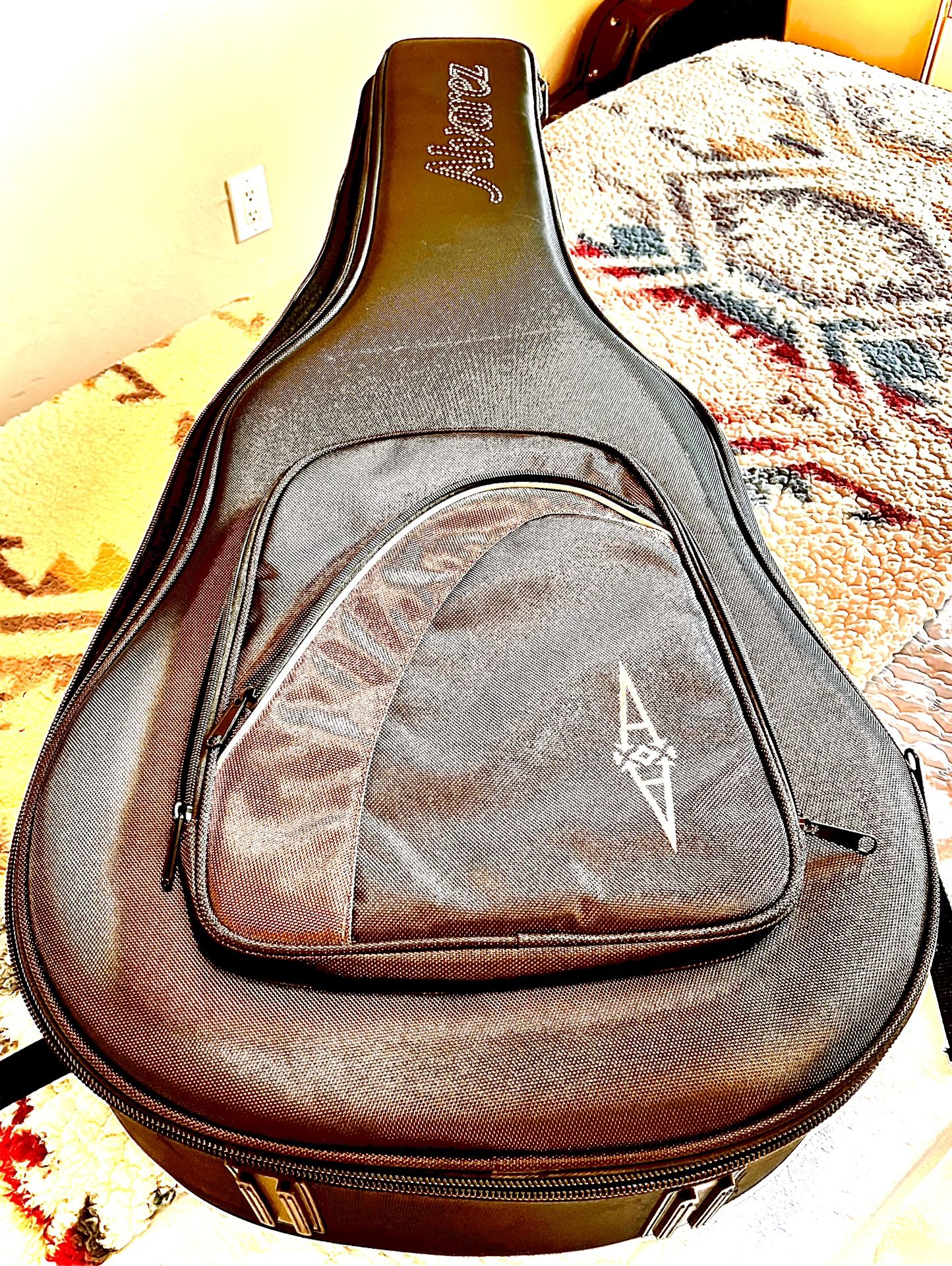 For sale - ALVAREZ AGB 30-A  Acoustic Guitar Deluxe Gig Bag