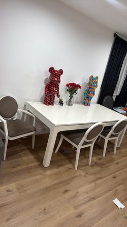 Free dining table + chairs