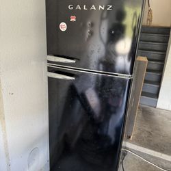 Vintage Style Refrigerator 