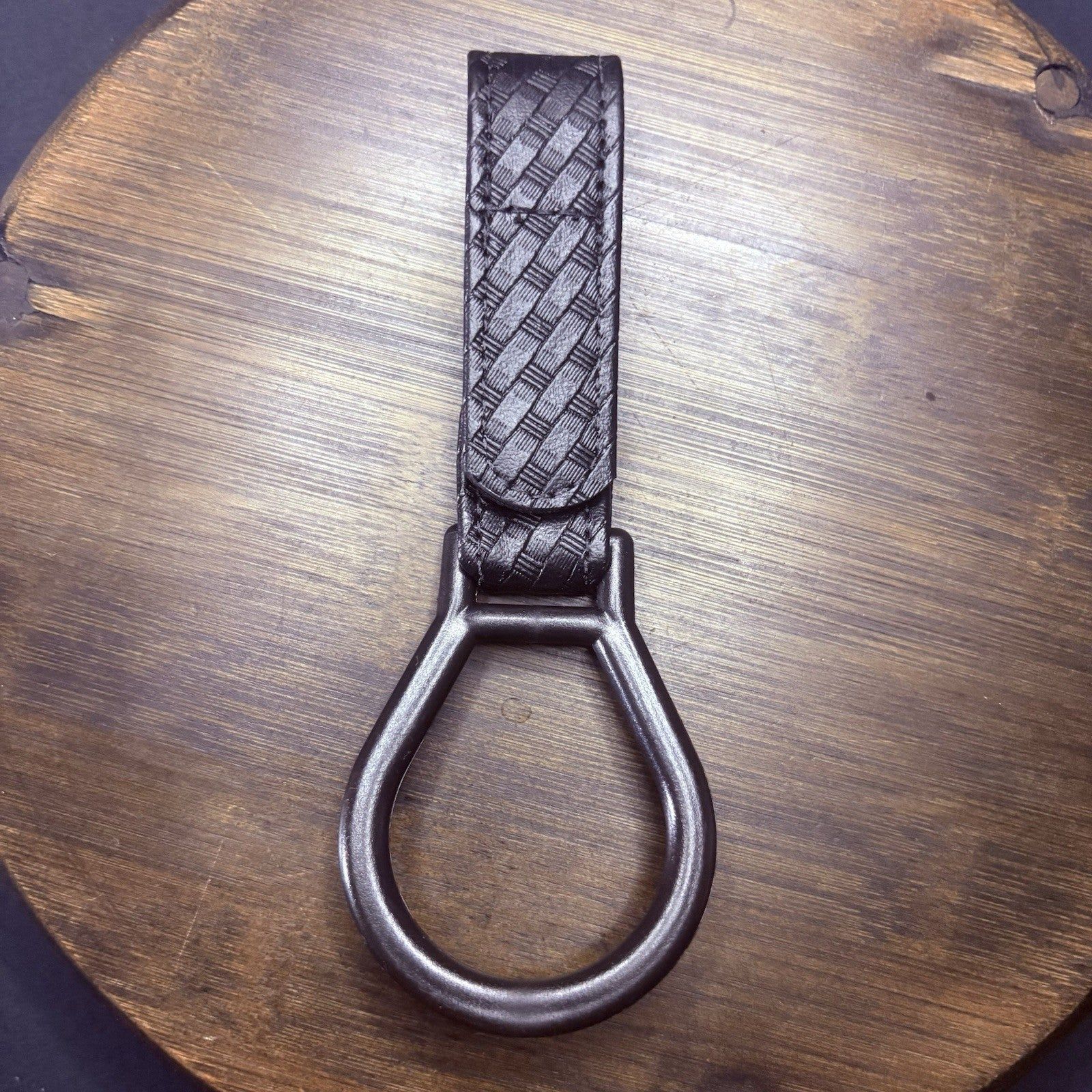 Bianchi Model 7909 AccuMold Elite Flashlight Holder Basket Black Finish - D Cell