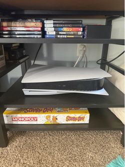 Ps5 base with disk drive and two controllers