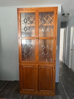 Kitchen cabinet