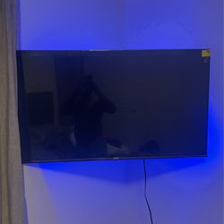 50’ Inch Hisense tv With Tv Mount For Sell