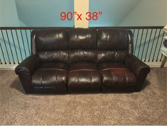 Dual reclining sofa