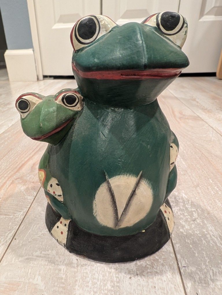 Vintage Hand Carved Folk Art Hand Painted  mother And Baby Green Frog