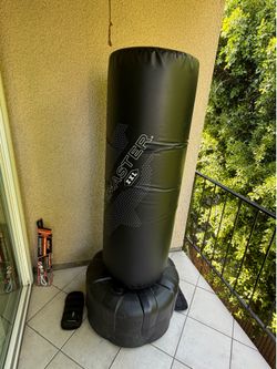 Century Wavemaster XXL Punching Bag