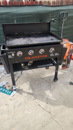Blackstone Original Outdoor Griddle, 4-Burner 36 Inch Flat Top Grill with Hard Cover, Black