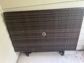 Outdoor table with 4 chairs