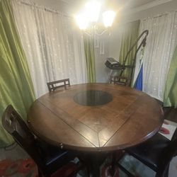 Breakfast Table / Dining Table 