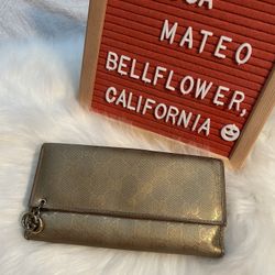 💯 Authentic Gucci Long Wallet