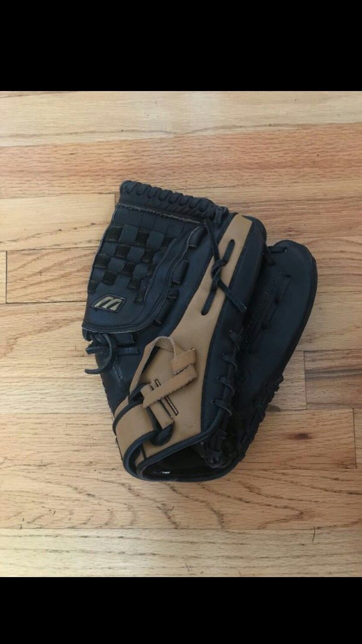 Mizuno baseball glove