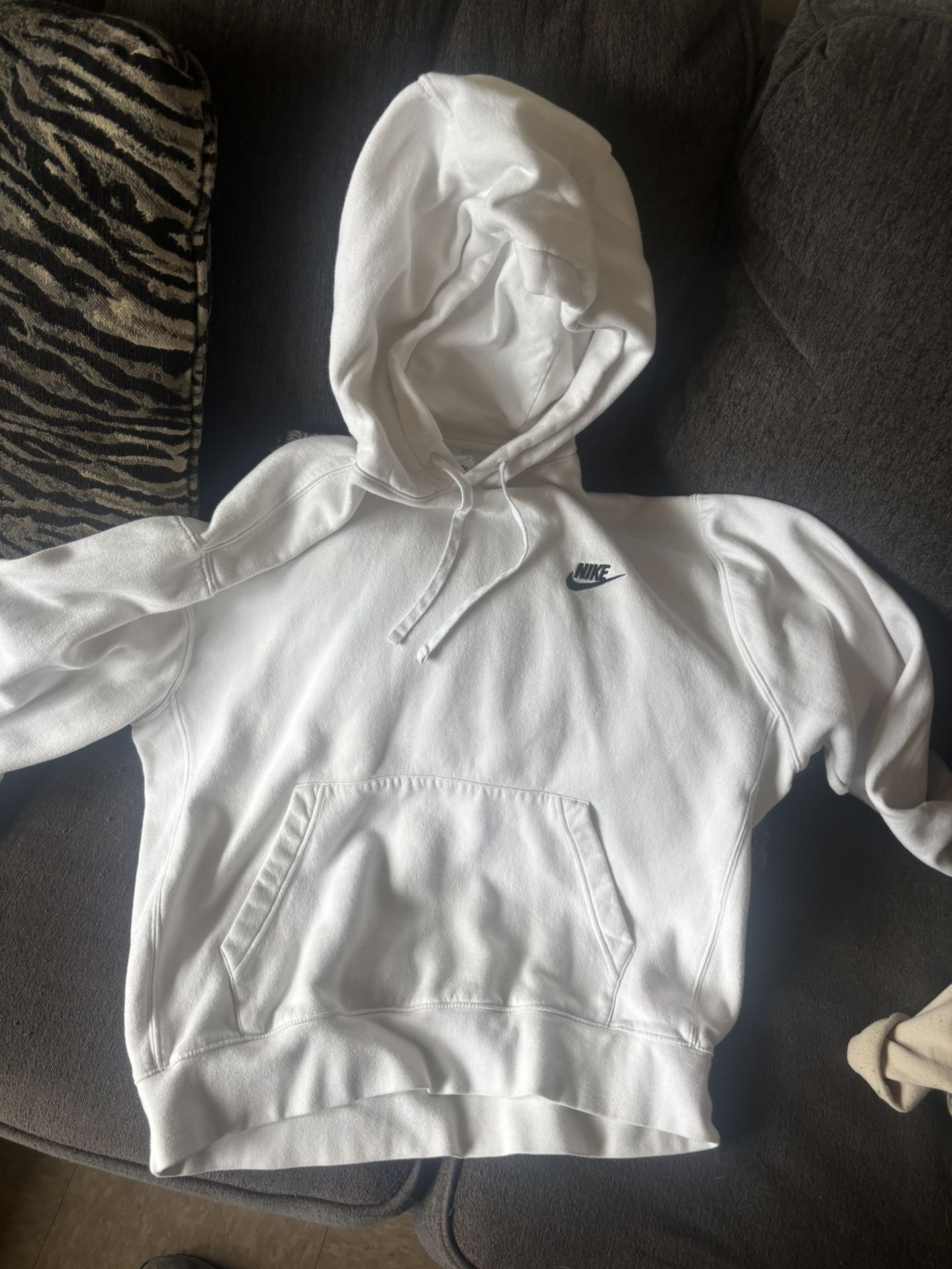 Nike Hoodie White It’s A Large