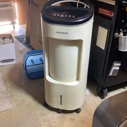 Frigidaire Cooler Humidifier AC Ice $50 Firm 