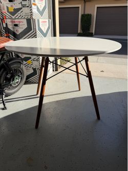 Dinning table