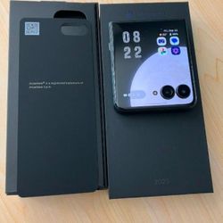 Motorola Ultra 2025.   T-Mobile Only 
