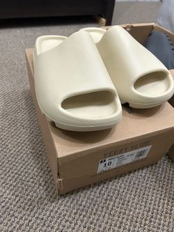 Adidas Yeezy Slide Size 10