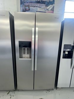 New Whirlpool 36” 28.7 Cu Ft Refrigerator Side by Side Standard Depth / Scratch and Dent