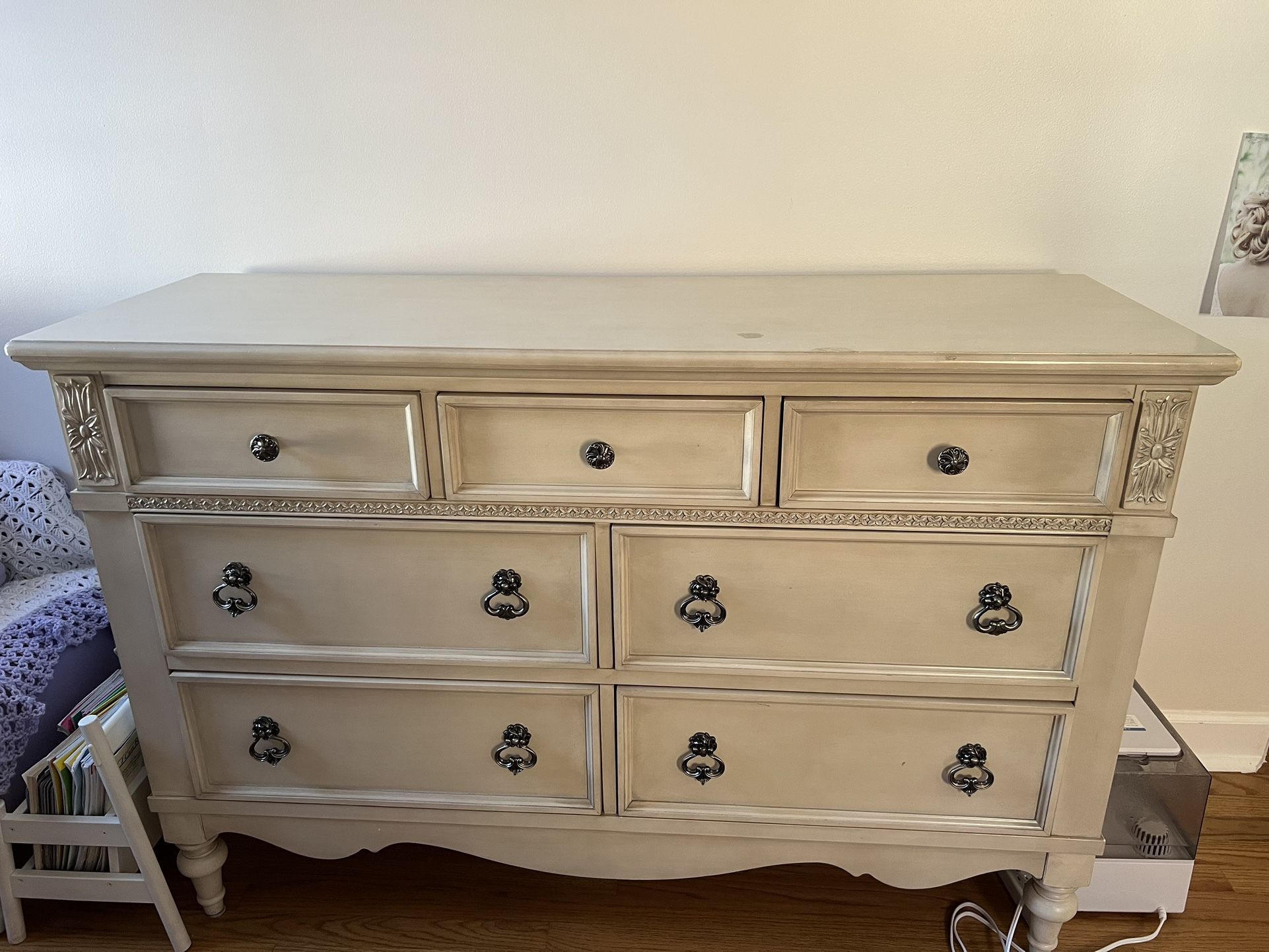 Standard Furniture Giselle Dresser in Antique White 81050