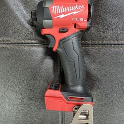 Milwaukee M18 FUEL 1/4 in. Hex Impact Driver (Tool Only)