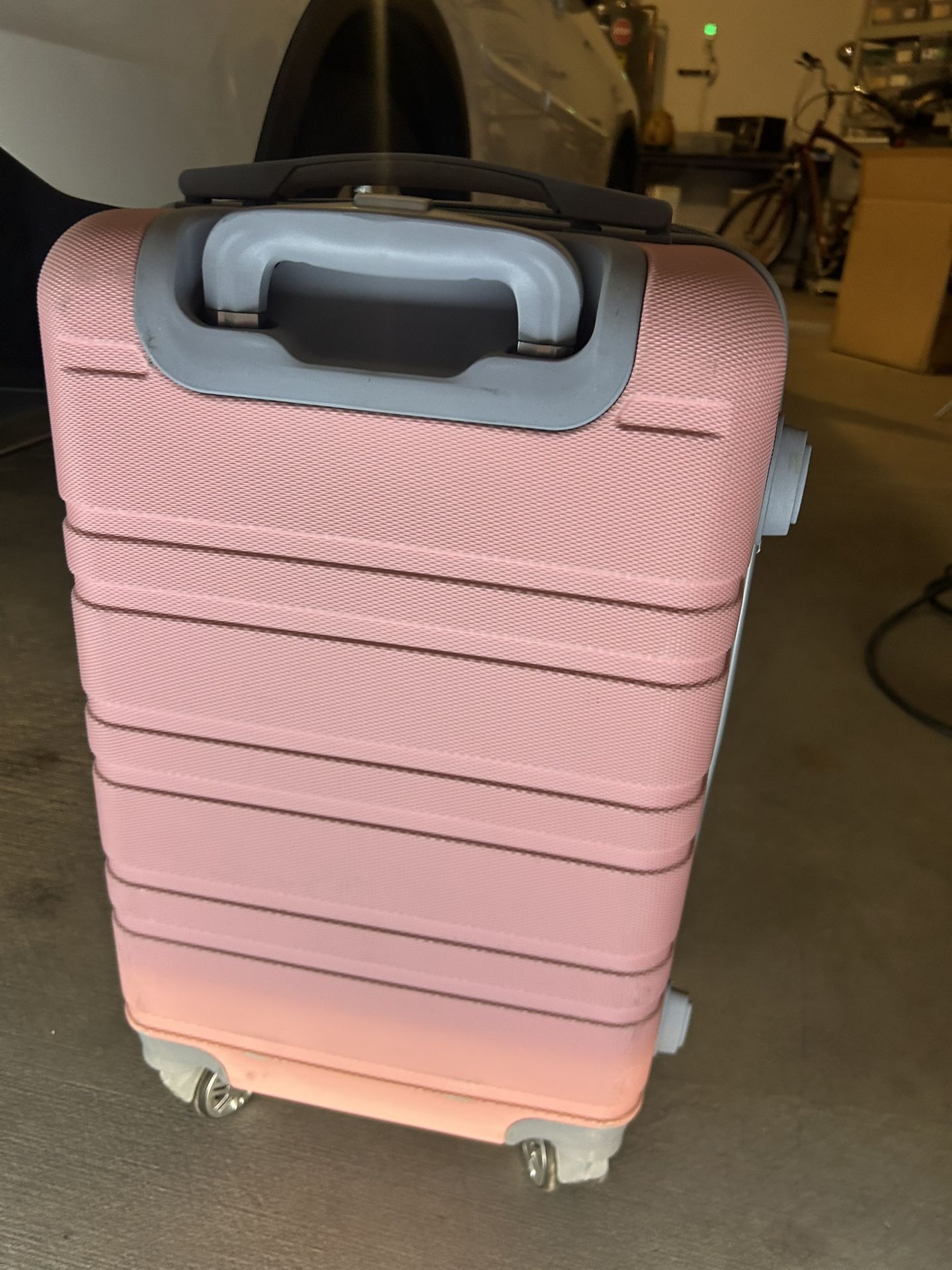 Hard-Shell Pink Carry-On Luggage – 20″ Spinner Case, Lightly Used