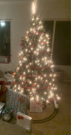 7.5’ Christmas tree