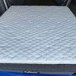 Puffy Royal Hybrid Queen Mattress