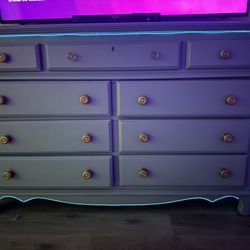 9 Drawer Dresser
