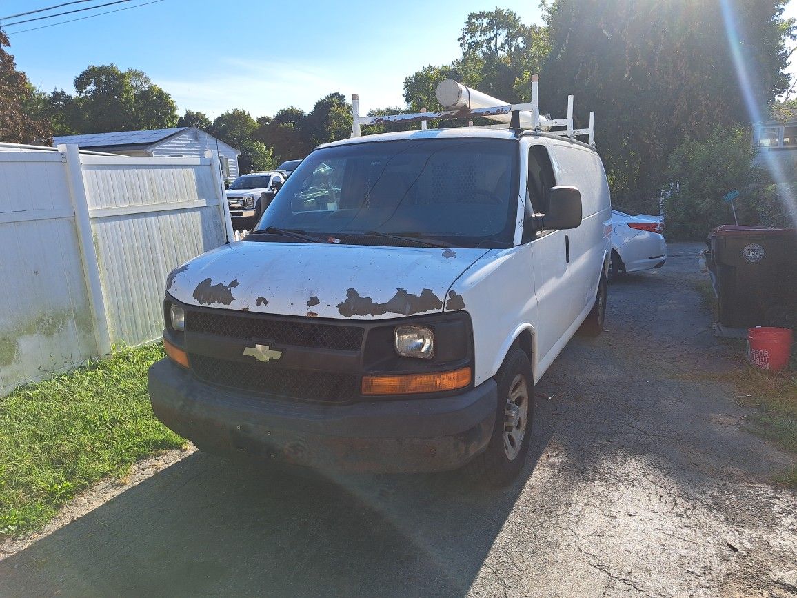 2011 Chevrolet Express 1500
