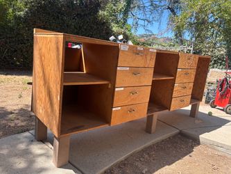 Wood work bench