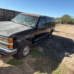 1999 Chevrolet Suburban 2500 4x4