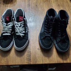 Snoopy Van's and Black Vans
